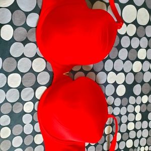 Victoria's Secret push up bra, 36D